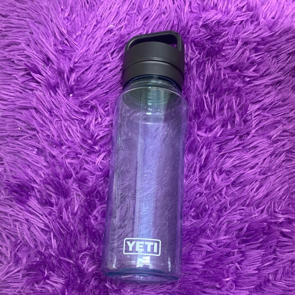 YETI Clear Bottle with Black Screw-Top Lid